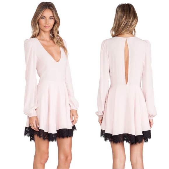 Lovers + Friends Dresses & Skirts - ⭐️Lovers + Friends Shimmy Dress in Blush Pink